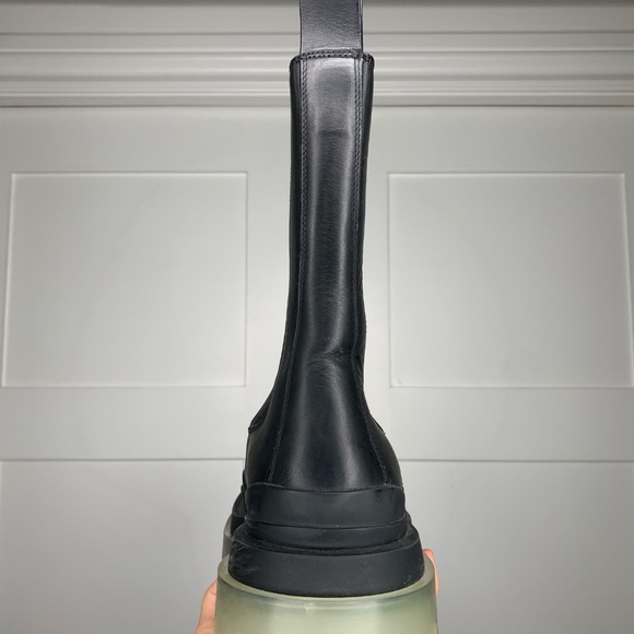 Bottega Veneta Tire Lug Leather Black Chelsea Boots - Picture 7 of 15